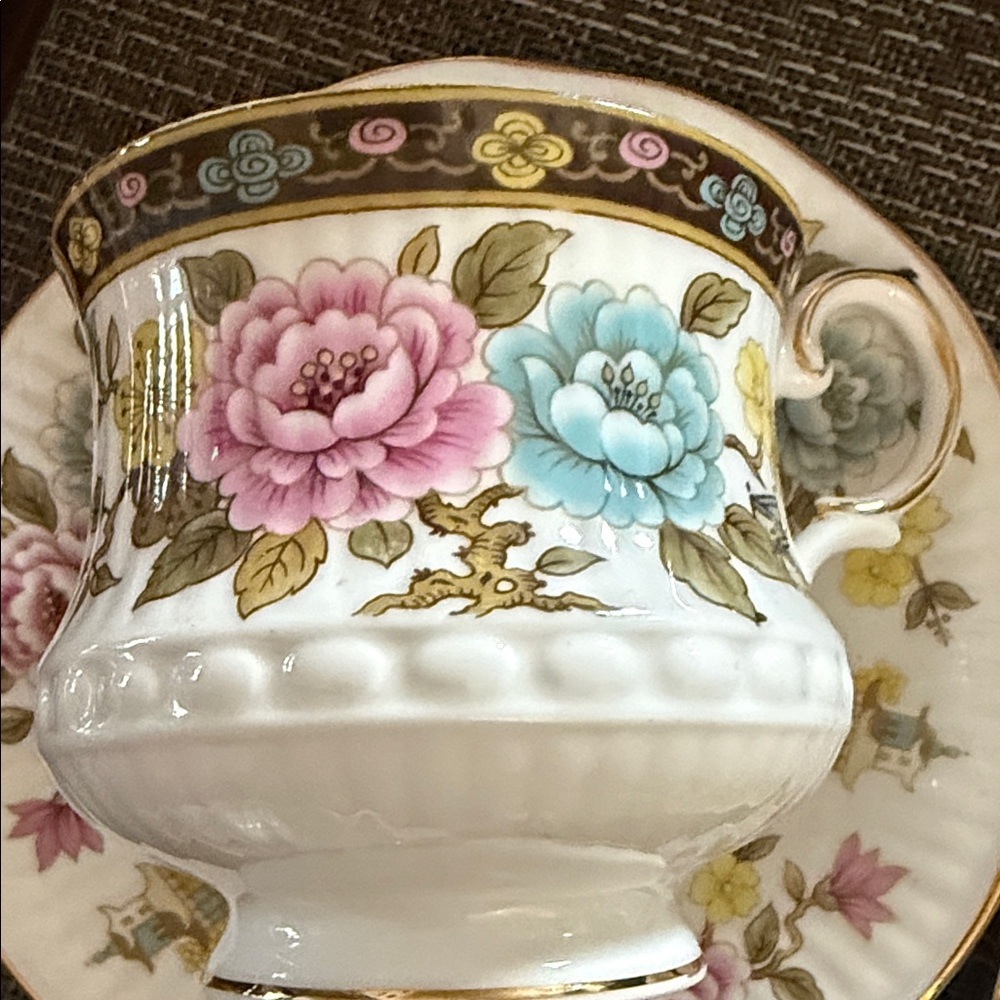 Queen’s Cathay Rosina China Co. Ltd. Fine Bone China Tea Cup & Saucer Set of 4 - Picture 4 of 13